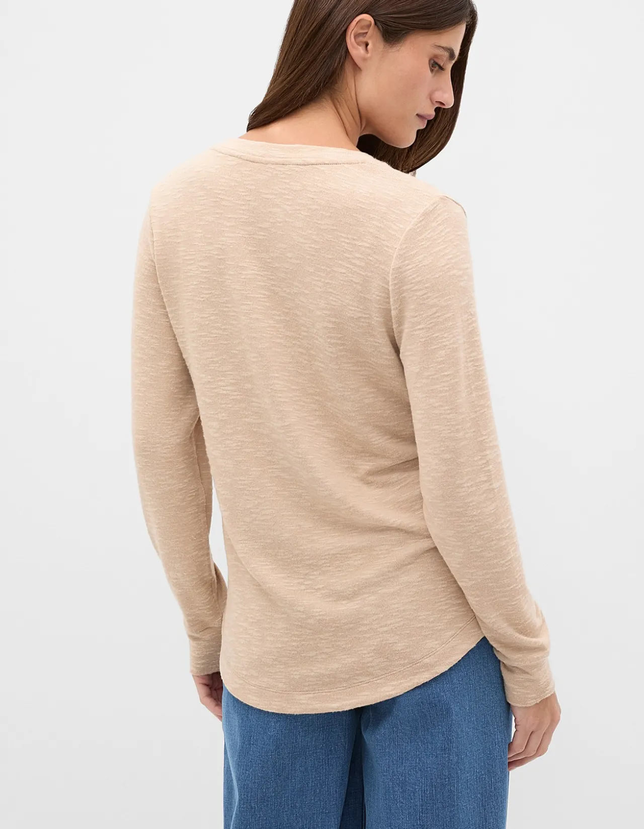 SUPERSOFT V NECK TOP