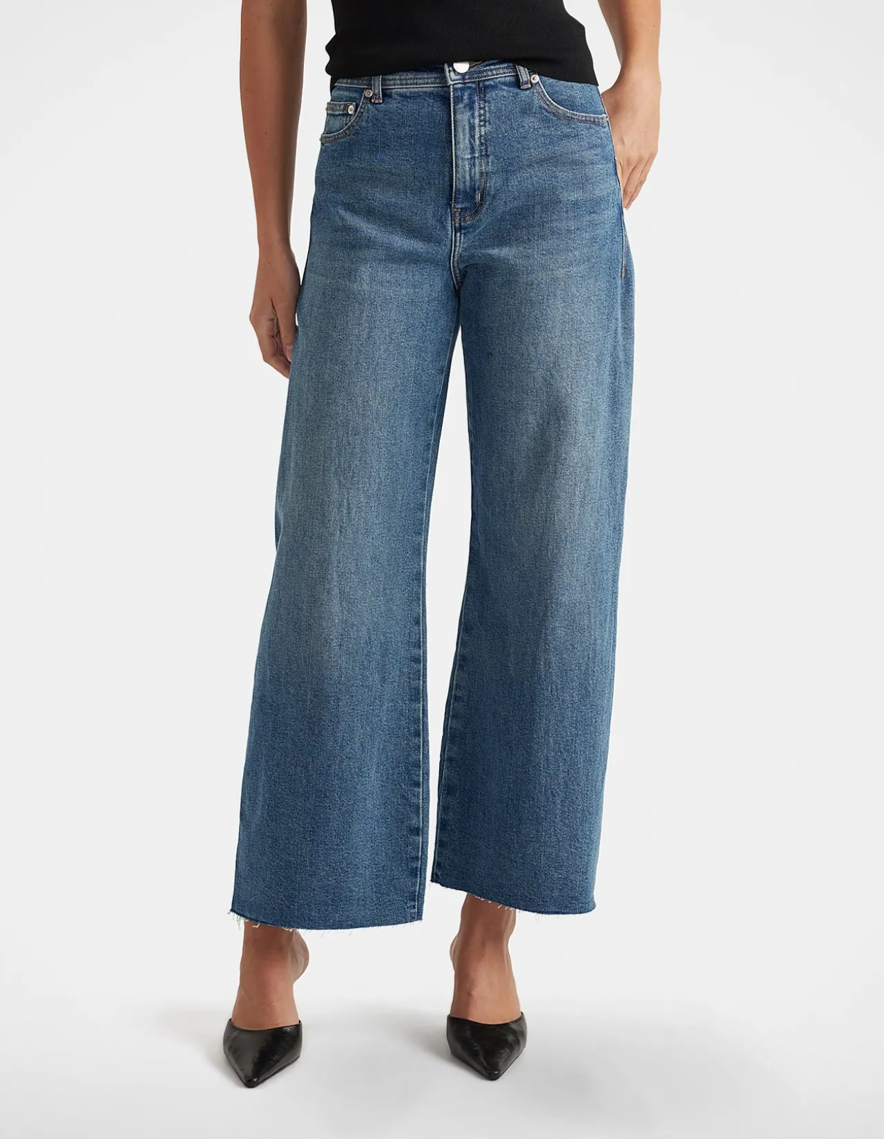 Tahni High Rise Wide Leg Cropped Jeans