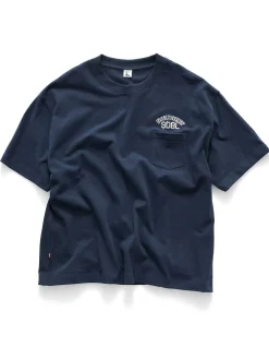 TEAM HEAVYWEIGHT POCKET T-SHIRT