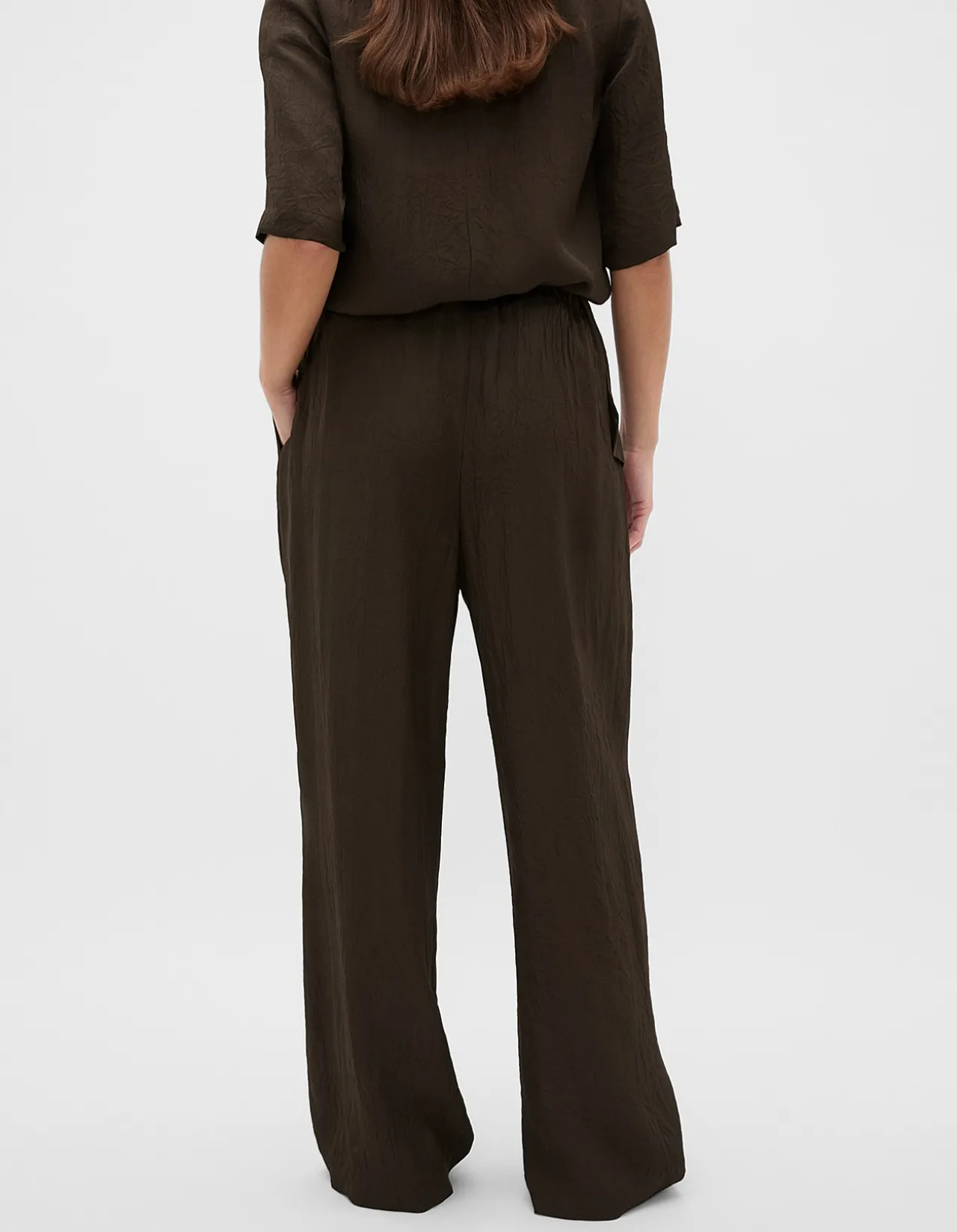 TEXTURED SATIN STRAIGHT LEG PANT