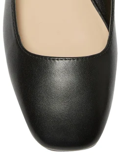 TOTTIE FLAT