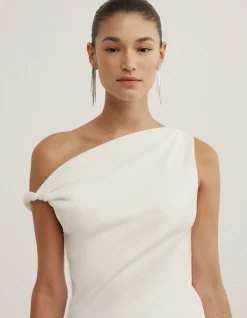 Twist Asymmetric Top