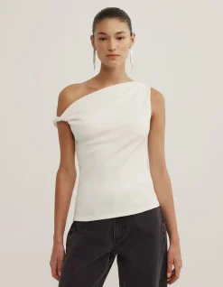 Twist Asymmetric Top