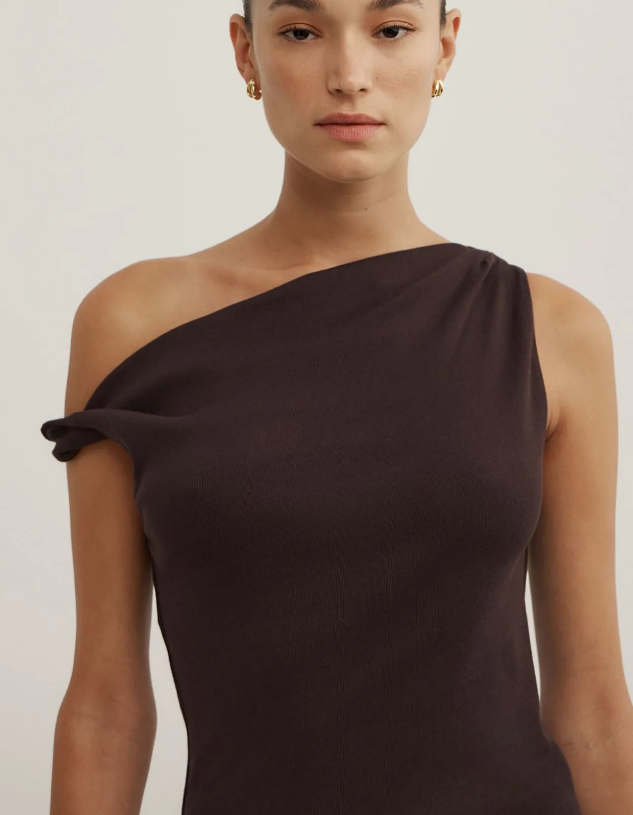 Twist Asymmetric Top