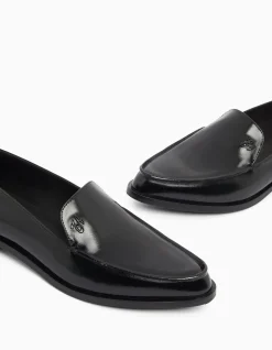 WOMAN'S SHOES