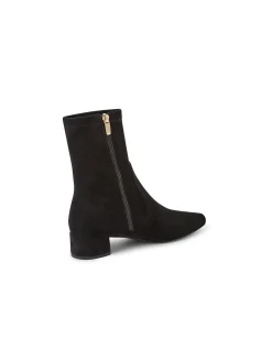 WOMEN'S CARED BOOT