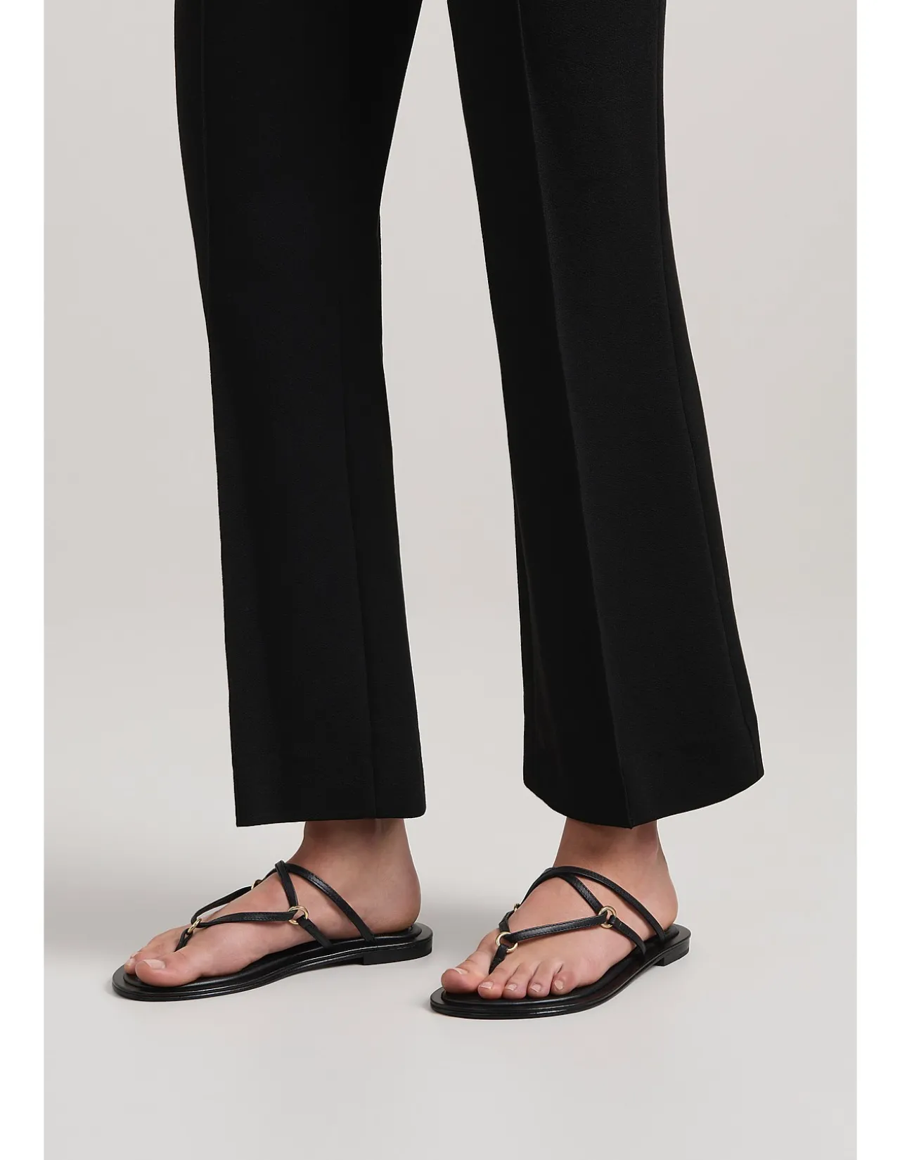 WOMEN'S NANAKA SANDAL