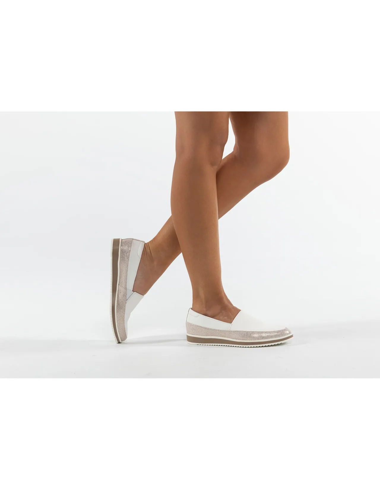 WOMEN'S Naturalizer Beale White SHOE
