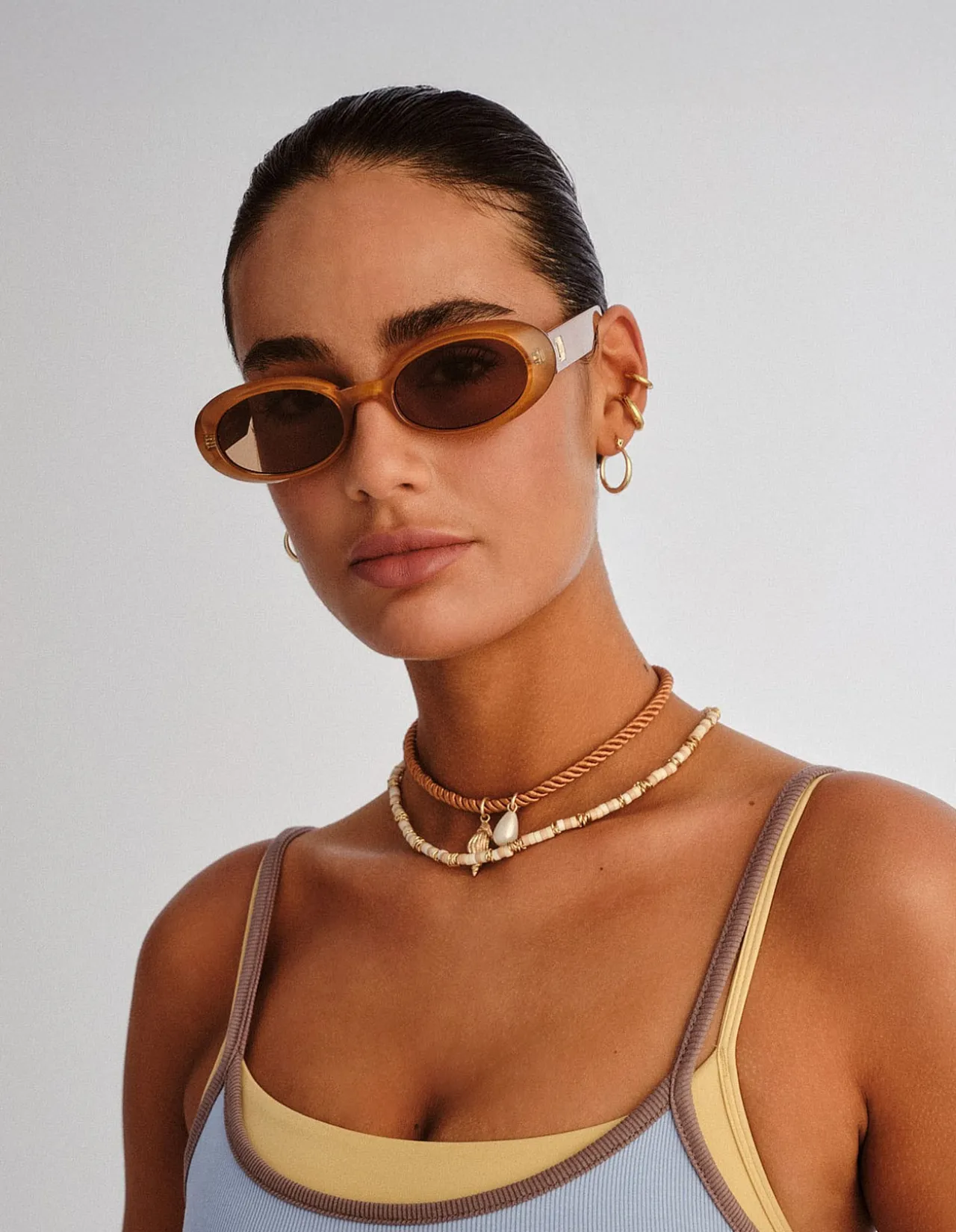 WORK IT! GOLD OVAL TAN TINT SUNGLASSES