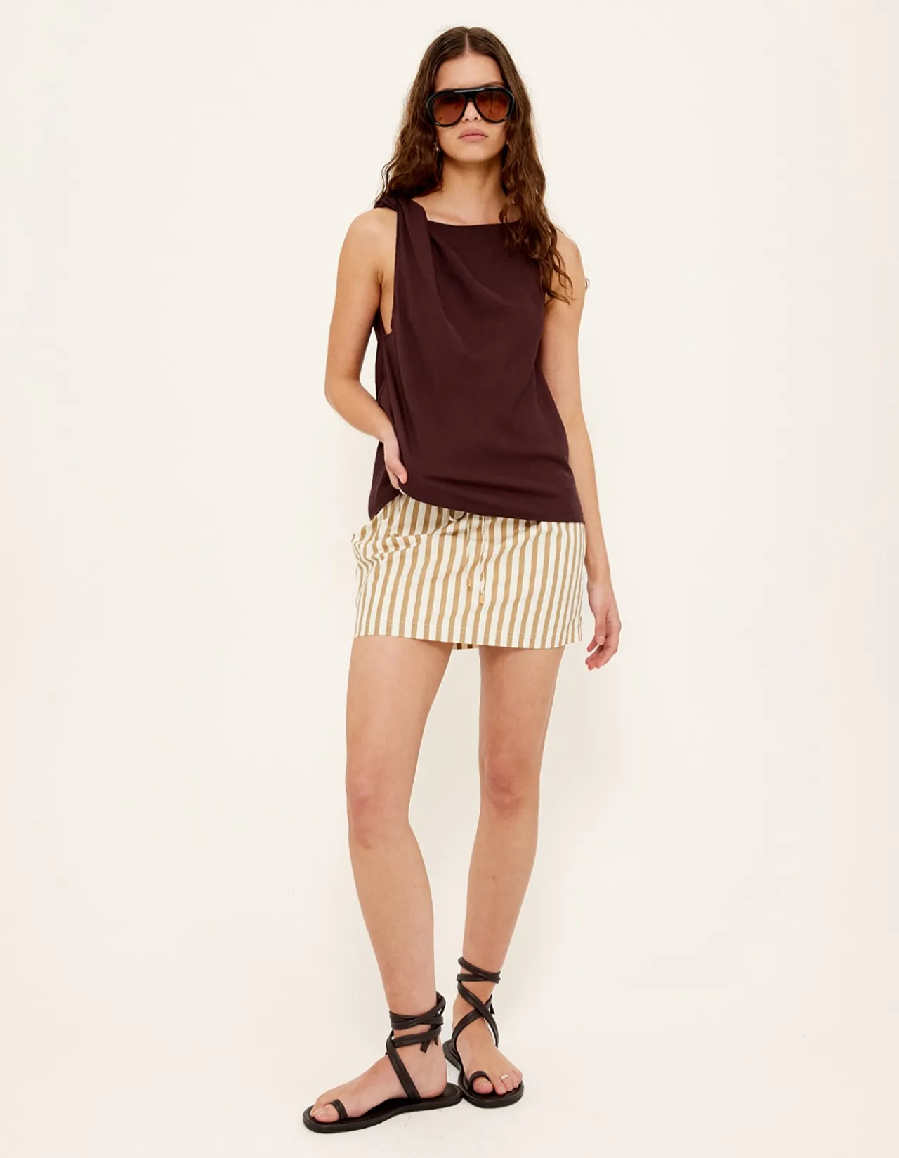 ZAHARA MID RISE SKIRT